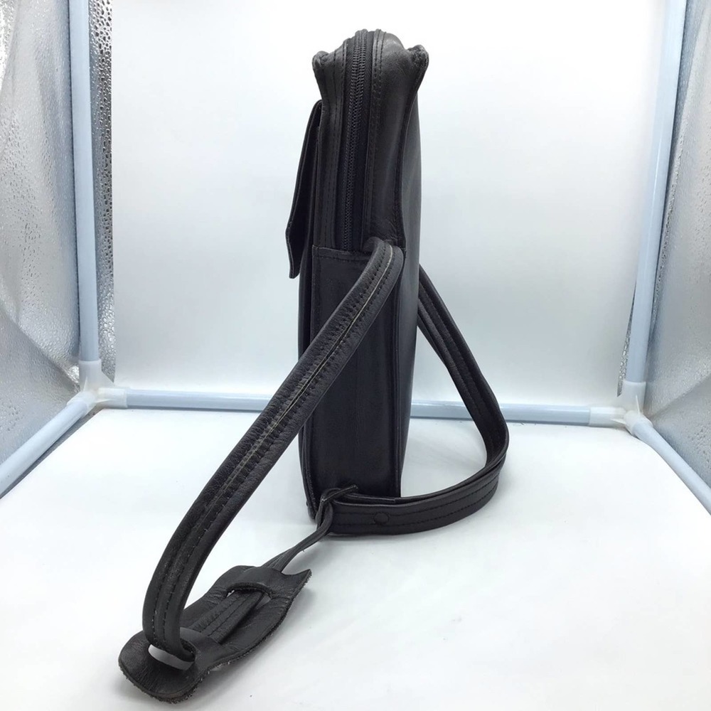BRAND black leather travel bag w/adjustable strap - Picture 13 of 16